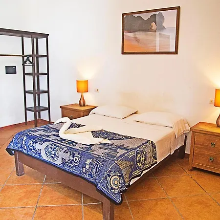 Giana Hotel