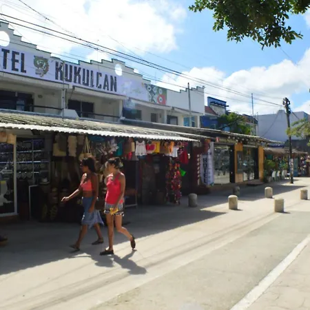 Hotel Kukulcan By Emotion