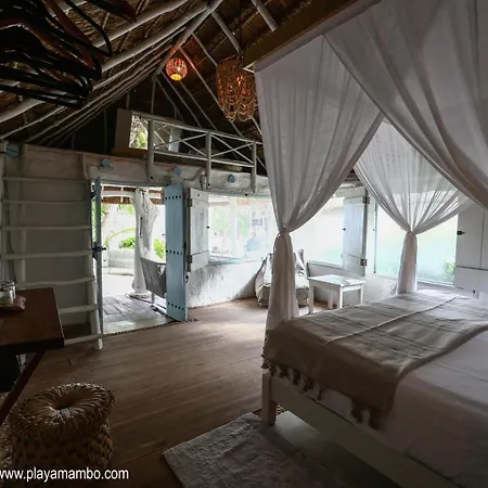 Hotel Playa Mambo Eco Cabanas 4*