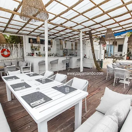 Hotel Playa Mambo Eco Cabanas