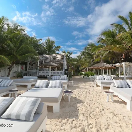 Hotel Playa Mambo Eco Cabanas