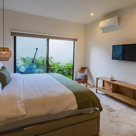 Stunning 4br With Private Pool La Veleta Retreat *