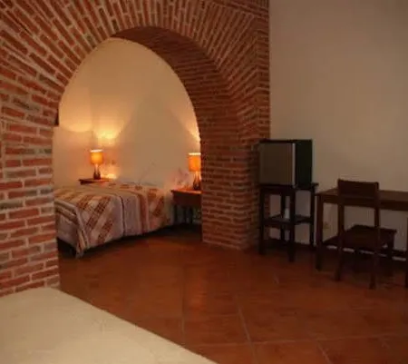Giana Hotel 3*