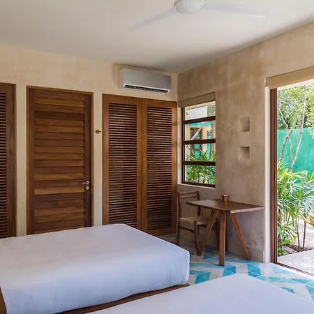 Hotel Tiki Tiki 4*