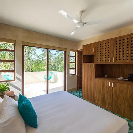 Hotel Tiki Tiki 4*