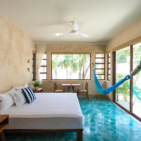 Hotel Tiki Tiki 4*