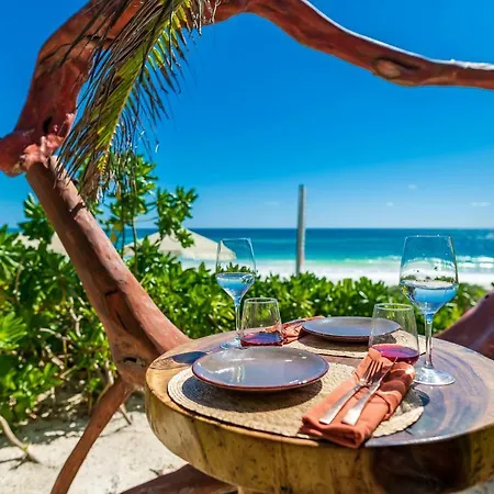 Kanan & Adults Only Playground Hotel 3*