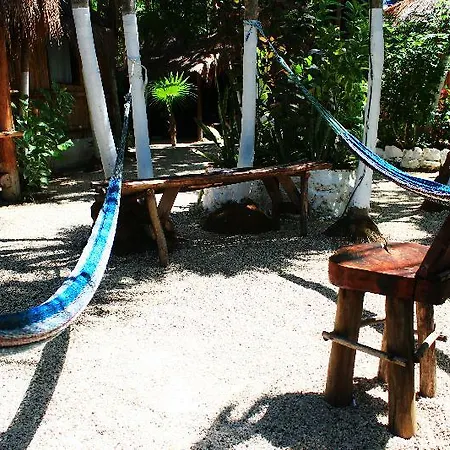 Maya Y Cenote 2*