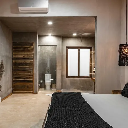 Era & Hotel 4*