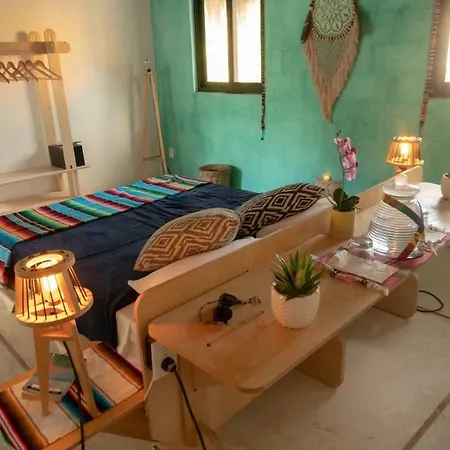 Beach Bed & Breakfast *