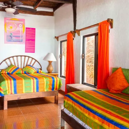 Chillaxing Front House Hotel 3*