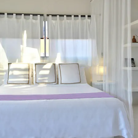 Geminis Boutique Condohotel 4*