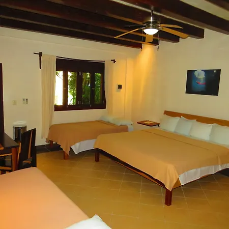 Hotel Xibalba Dive Center 3*