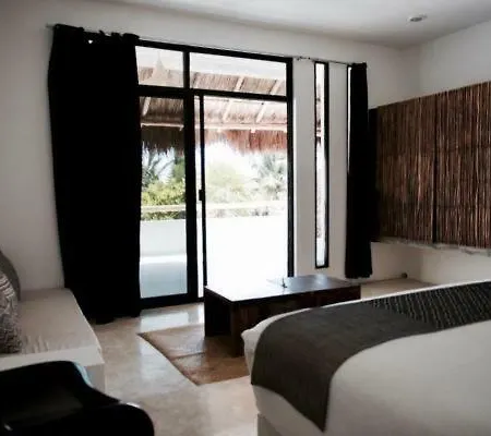 Casa-laha Hotel *