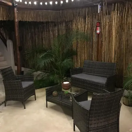 Tua Large Comfortable Pool Parking Space *