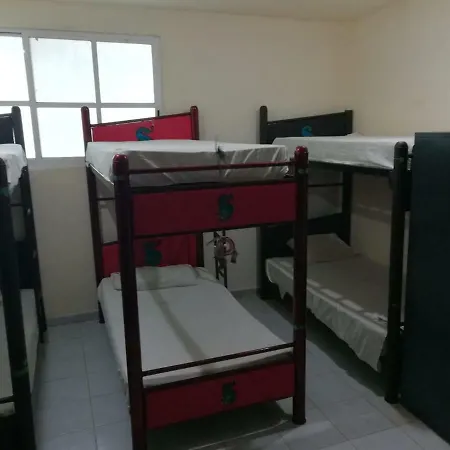Kukulcan Guest house *