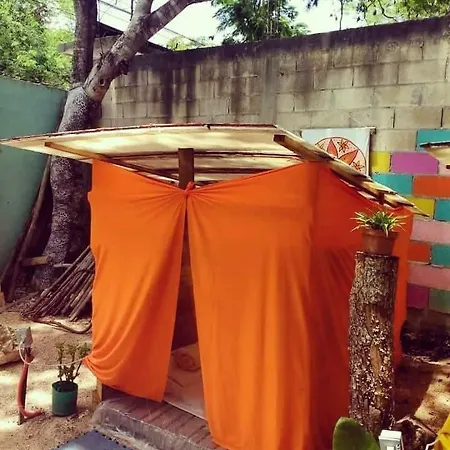 Kukulcan Guest house *