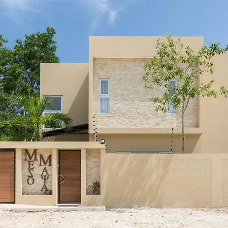 Private Modern Villa-pool Beds-ac-internet-parking-grill Holiday home *