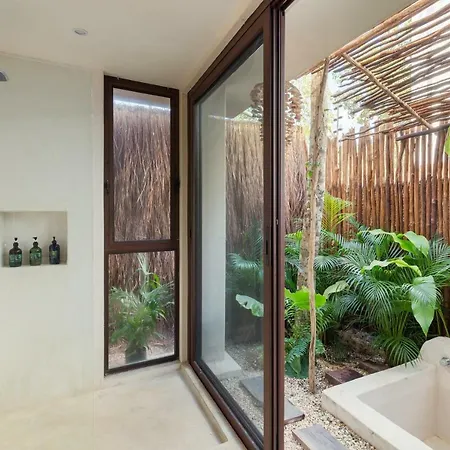 Parque de vacaciones Ikal Bungalows Tulum