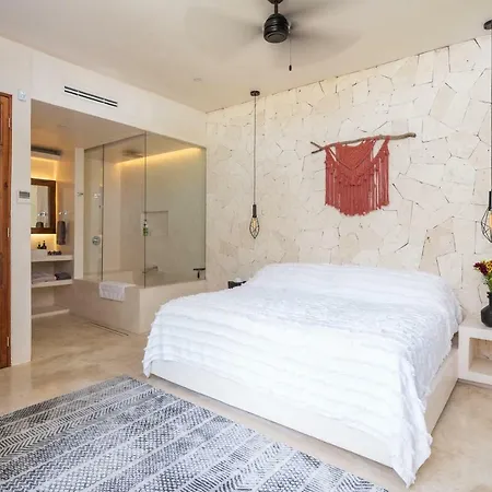 Lagu Masterpiece Jungle 5br Pool & Villa