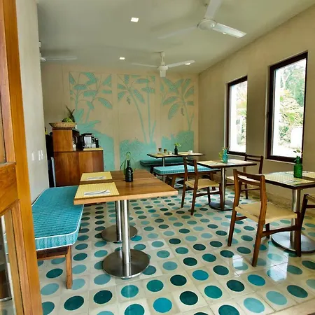 Hotel Tiki Tiki