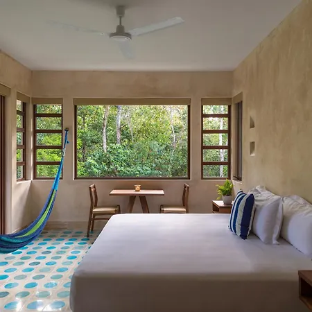 Tiki Tiki Hotel 4*