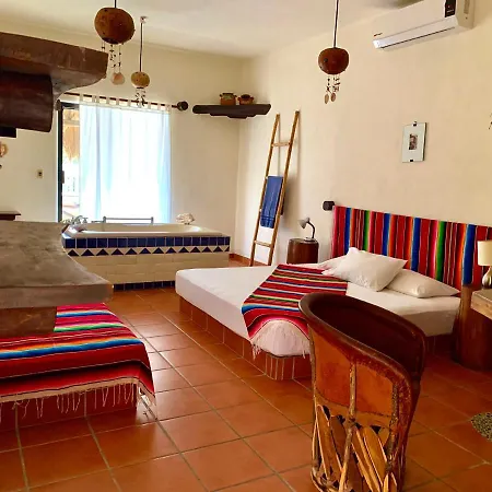 Hotel Lo Nuestro Petit Tulum