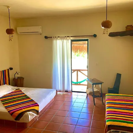Hotel Lo Nuestro Petit 3*
