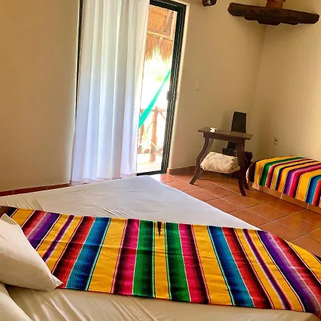Lo Nuestro Petit Hotel 3*