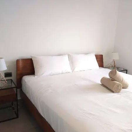 Private Roof W Plunge Pool, Brand New 2 Bedroom Penthouse For 6 Sleeps Holiday home