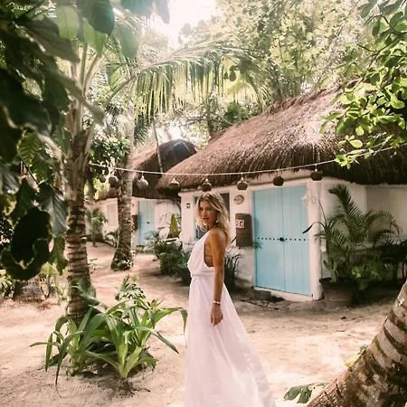 Playa Mambo Eco Cabanas Hotel 4*