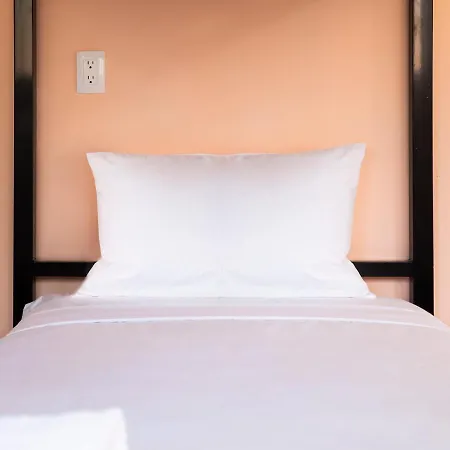 Hostal Colorbox Beds And *