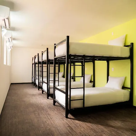 Hostal Colorbox Beds And