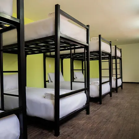 Hostal Colorbox Beds And