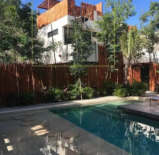 Luxury Penthouse Studio With Private Rooftop & Pool