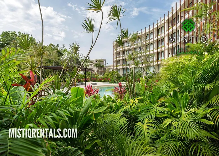 Mistiq Gardens