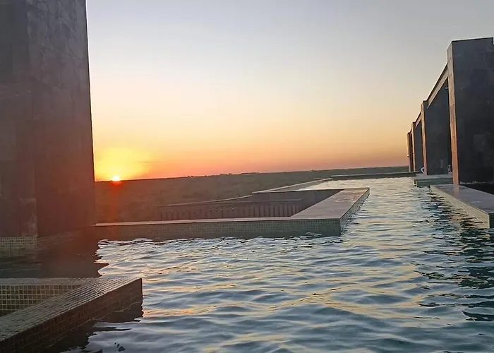 A Pasos De La Playa, Con Terraza Y Jacuzzi