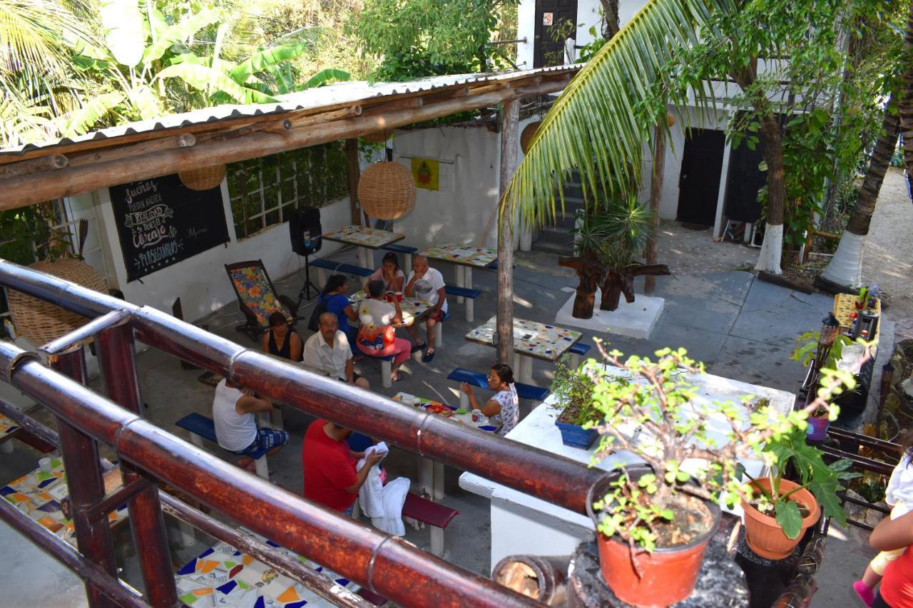 Lobo Acomodação com café da manhã  2*