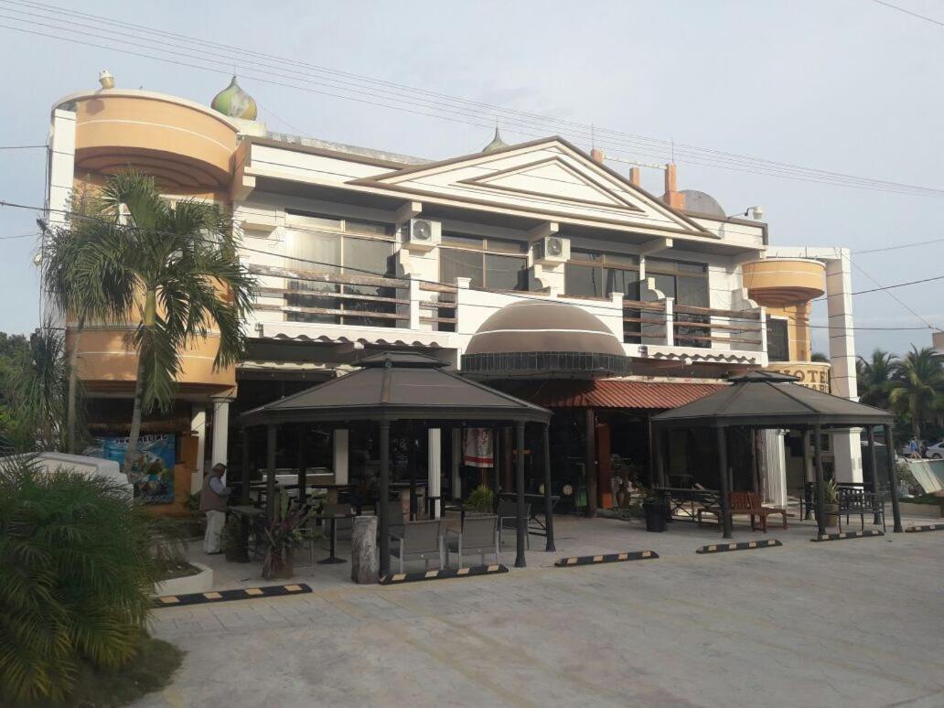 Cristina Hotel 2*