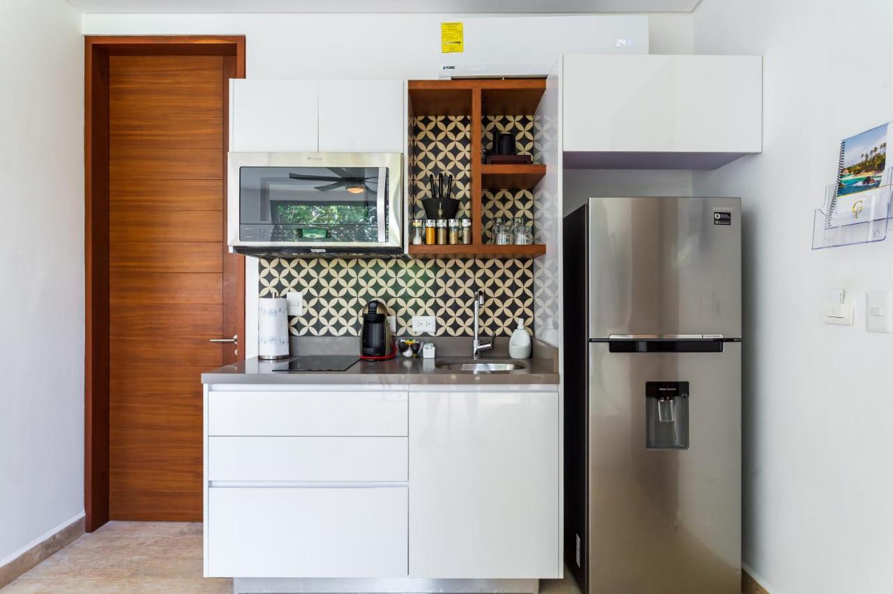 Hotel-style In With Gym And Included *