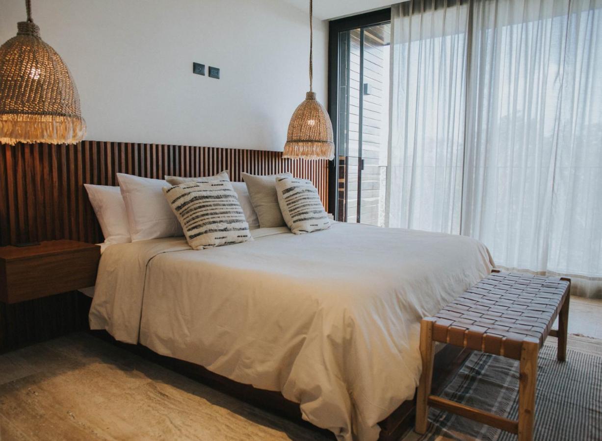 Peaceful Penthouse With Stylish Private Plunge Pool And Nature Views Apartment