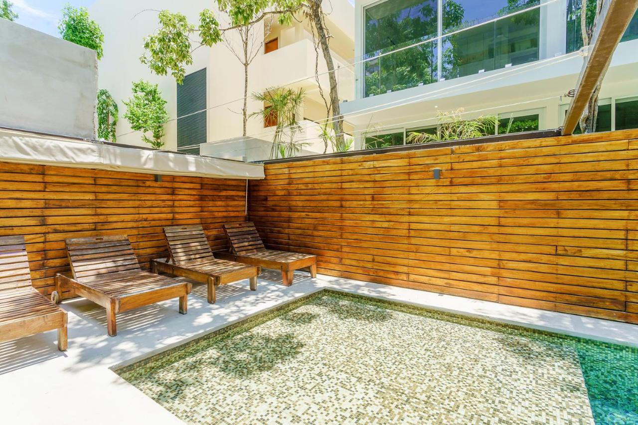 Chic In The Heart Of By Stella