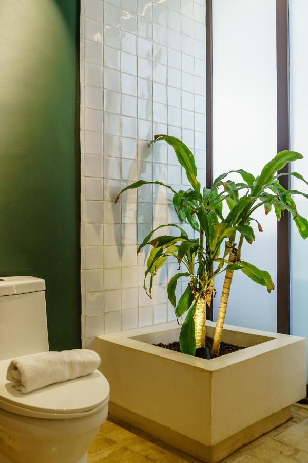 205 Perfect Location 3 Bedrooms Apartment