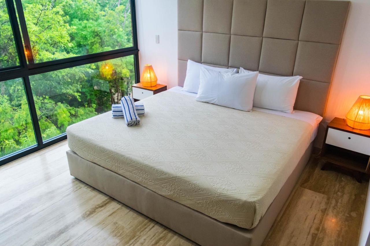 Aparthotel Amira 3*