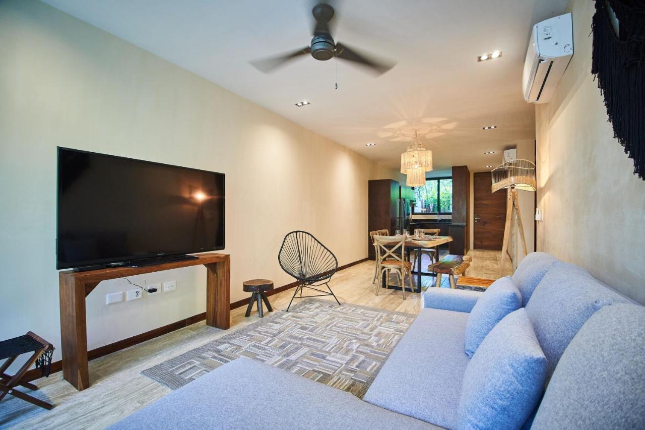 Apartment Odyssey - Private Plunge Pool & Club Access