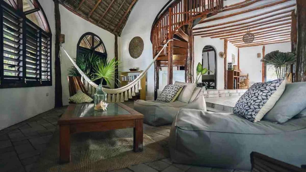 Beachfront Bungalows- Soliman Bay