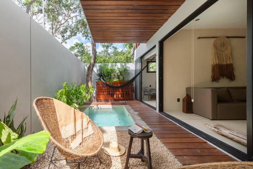 Jungle 1 Bedroom + Private Pool + Garden Apartment *