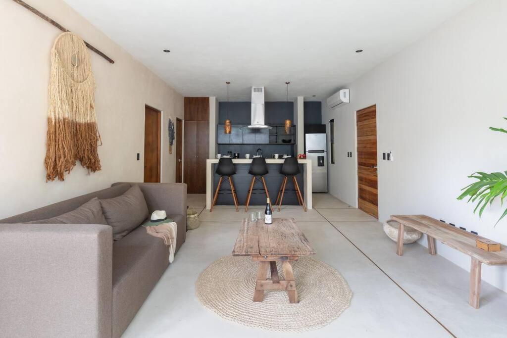 Jungle 1 Bedroom + Private Pool + Garden Apartment *