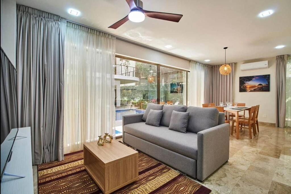 Apartment Sherlock - Swim Up & Gym & Club Access