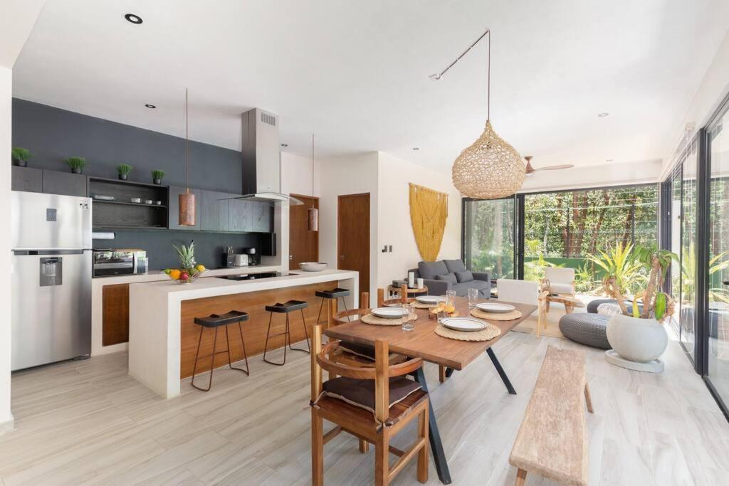 Apartment Luxury 1 Bedroom With Garden And Private Pool